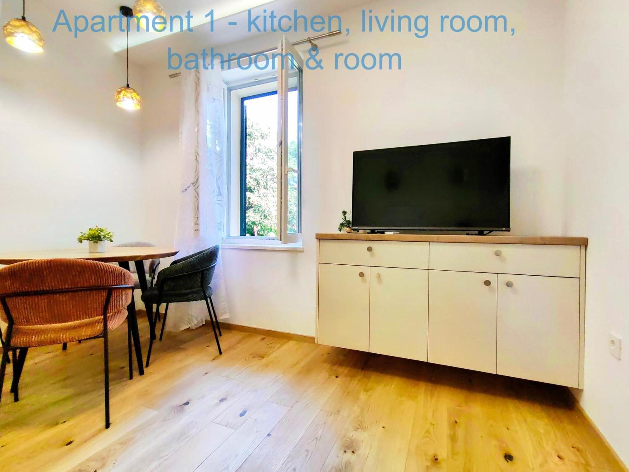 Relax And Enjoy Apartments Split Exterior foto