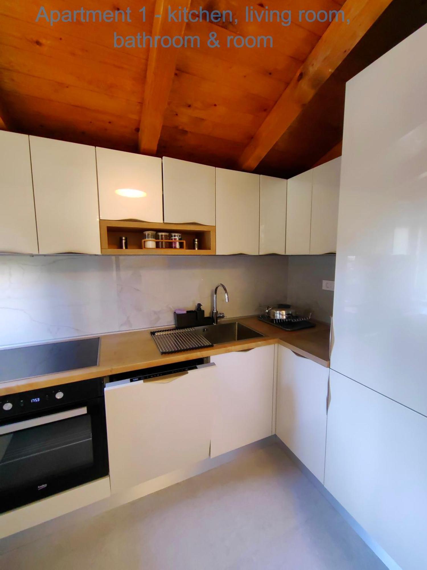 Relax And Enjoy Apartments Split Exterior foto